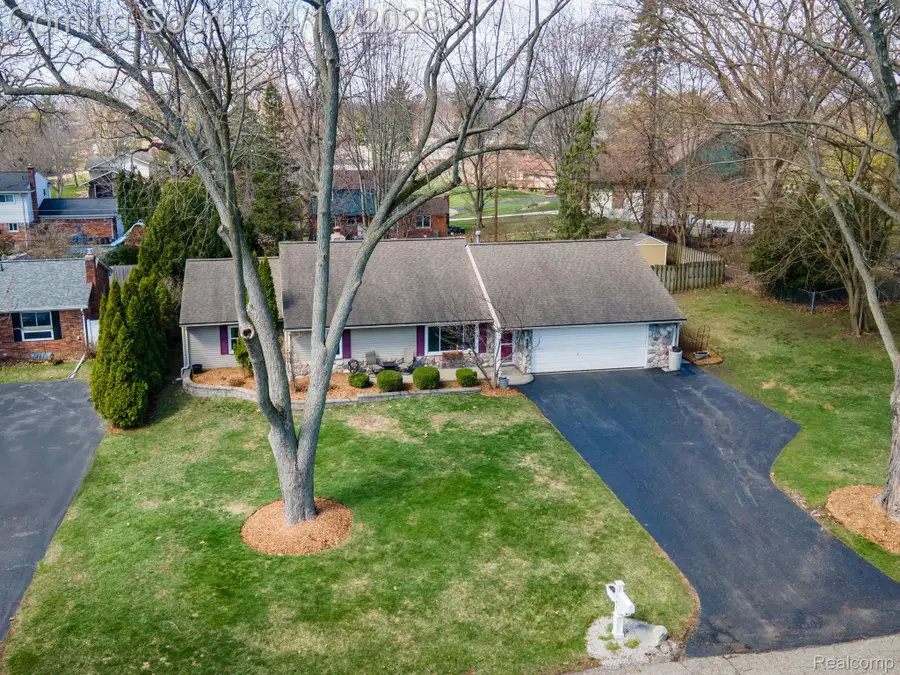 2941 Silverhill Drive, Waterford, MI 48329 - #3