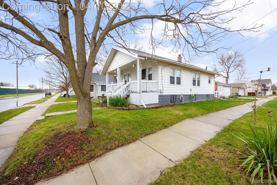 11804 Garfield Street, Riverview, MI 48193 - #2