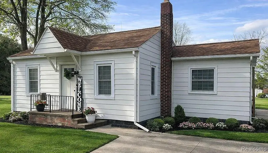 3030 W Newark Road, Lapeer, MI 48446 - #1