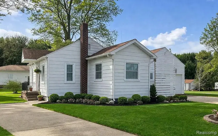 3030 W Newark Road, Lapeer, MI 48446 - #3