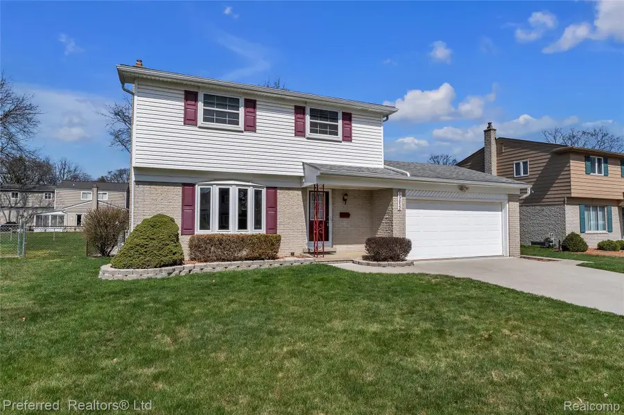 39052 Howell Street, Livonia, MI 48154 - #3