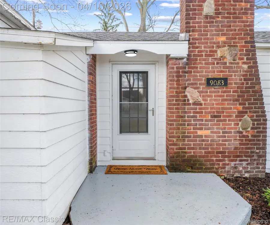9083 Pittsfield Street, Commerce Township, MI 48382 - #3