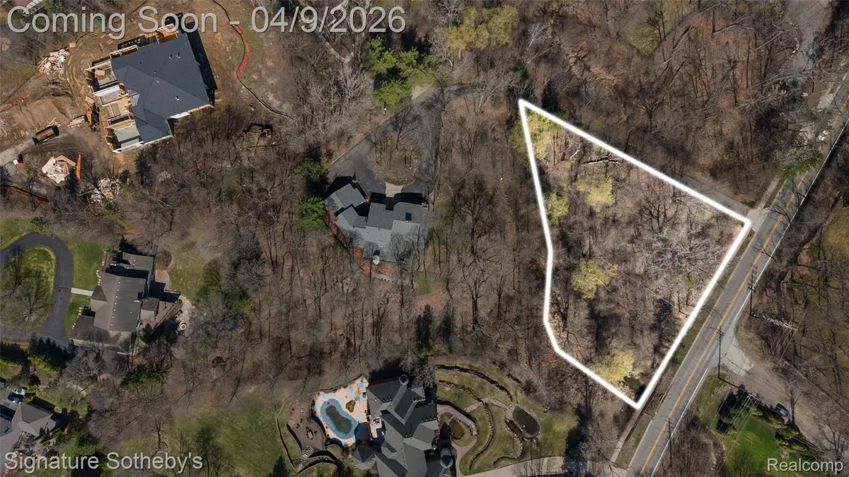 4650 Lahser Road, Bloomfield, MI 48302 - #1