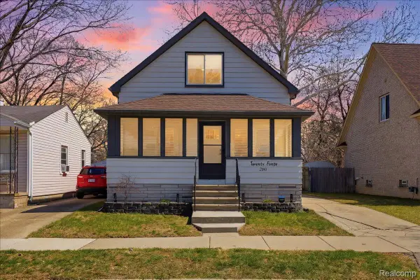 2040 Farrow Street, Ferndale, MI 48220