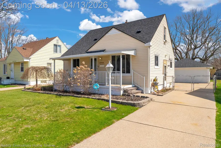 29940 John J Street, Roseville, MI 48066 - #3