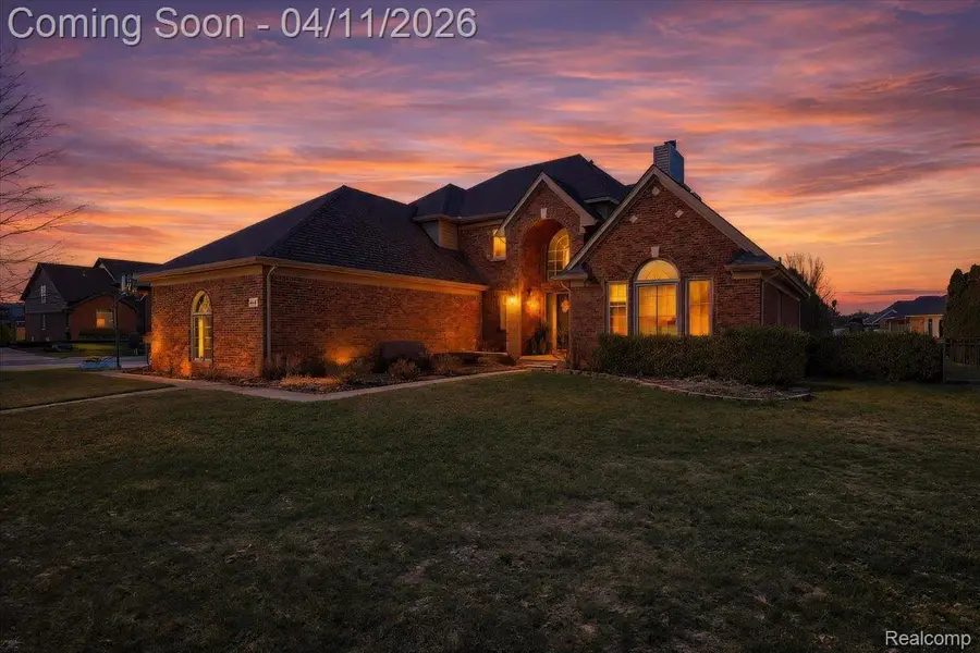 48017 Lincoln Drive, Macomb, MI 48044 - #2