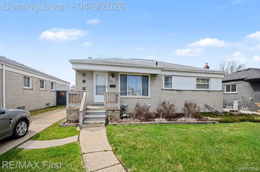 25625 Barbara Street, Roseville, MI 48066 - #2