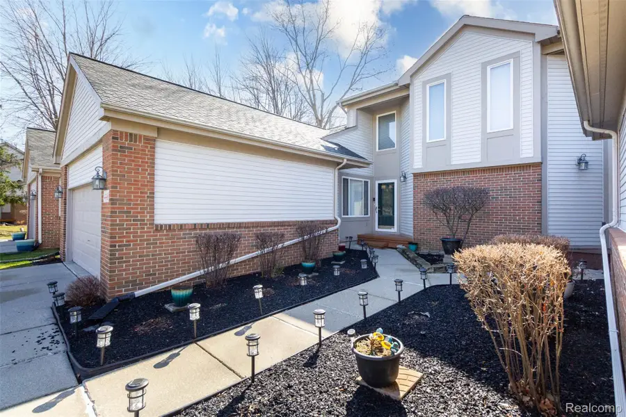 448 Ravencrest Lane #50, Westland, MI 48185 - #3