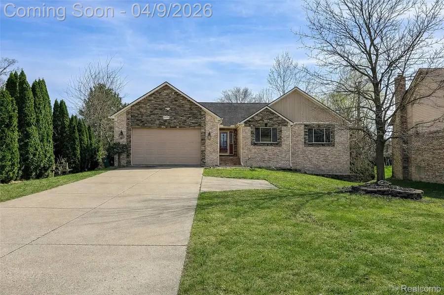 29593 Medbury Street, Farmington Hills, MI 48336 - #3