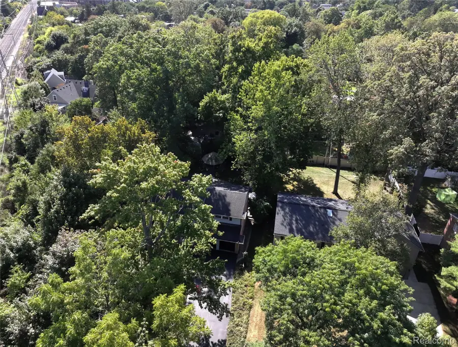 1850 Dorchester Road, Birmingham, MI 48009 - #2