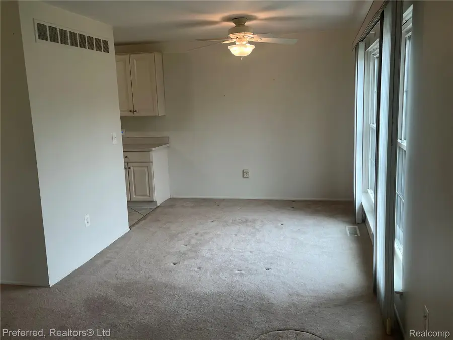 40592 Newport Drive #125, Plymouth, MI 48170 - #3