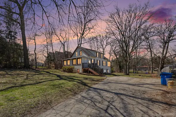 3416 Eastwood Drive, RochesterHills, MI 48309