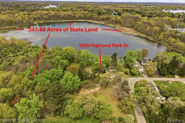 1625 Highland Park Drive, Highland, MI 48356