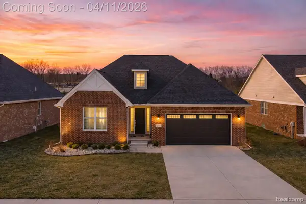 5809 Hartwick Drive, WestBloomfield, MI 48324