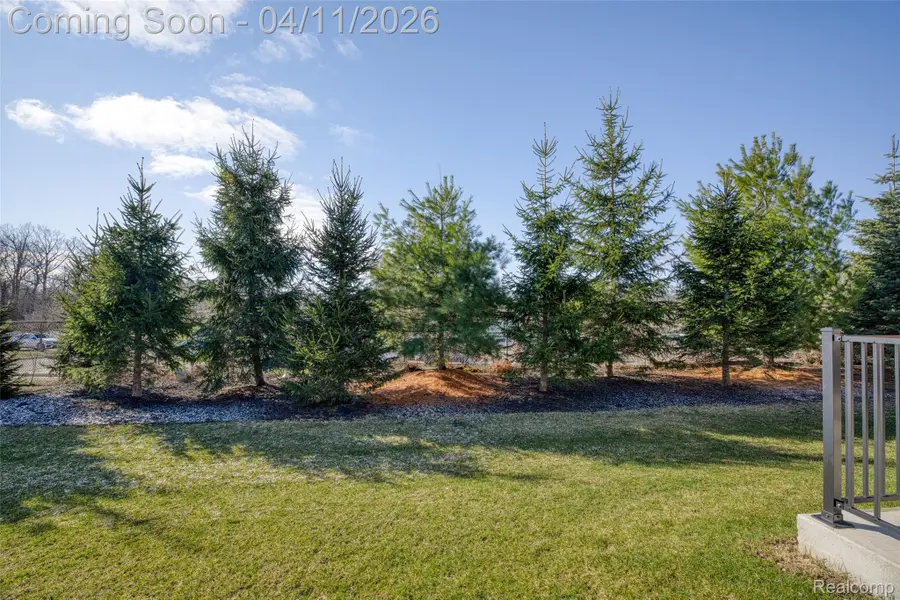 5809 Hartwick Drive, West Bloomfield, MI 48324 - #2