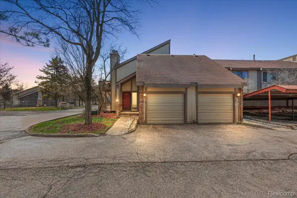 7361 Radcliff Drive, WestBloomfield, MI 48322