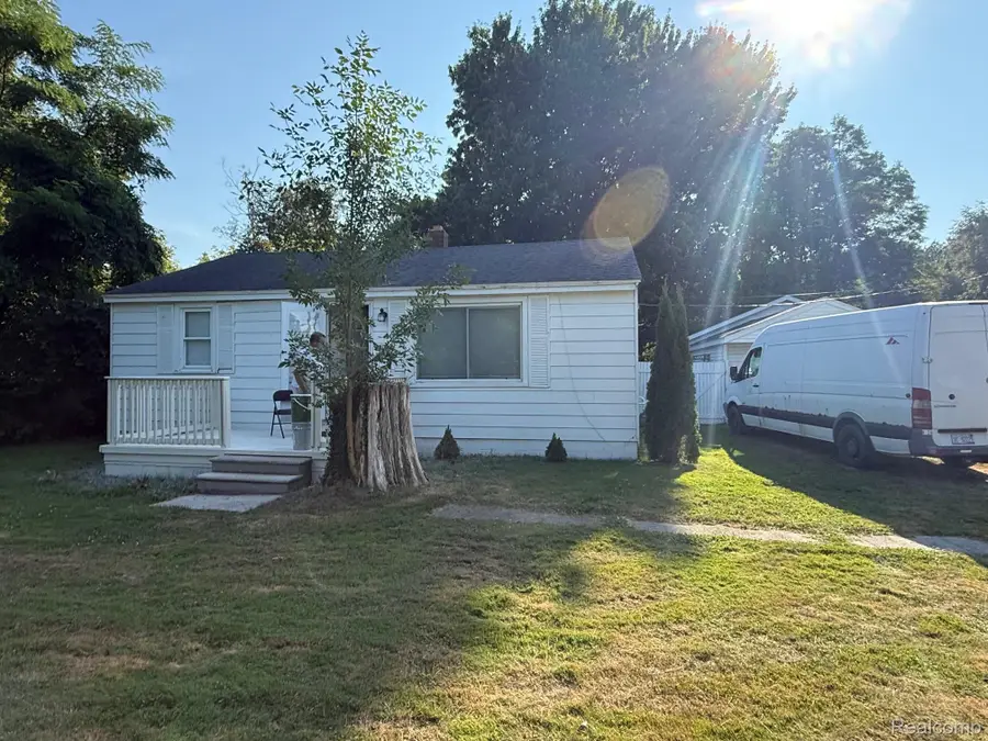 7189 Lakeshore Road, Lakeport, MI 48059 - #2