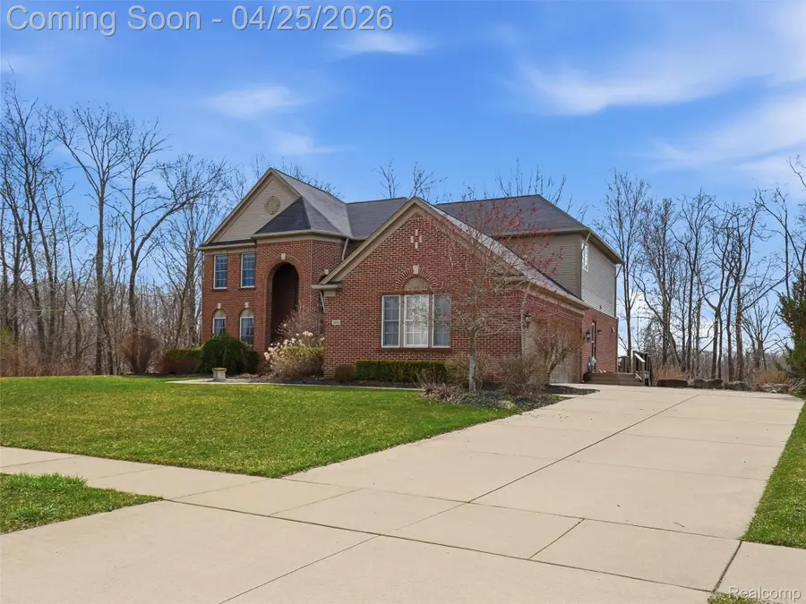 3235 Woodview Circle, Orion, MI 48362 - #2