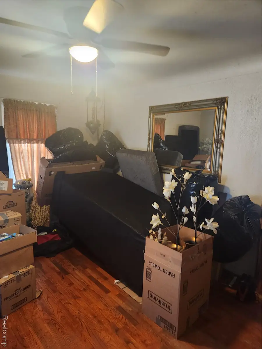 5709 Dupont Street, Flint, MI 48505 - #2