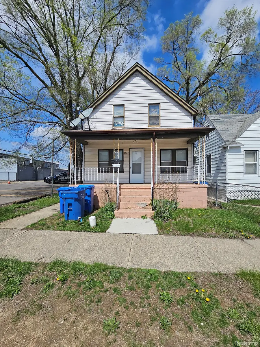 8033 Jackson Avenue, Warren, MI 48089 - #2