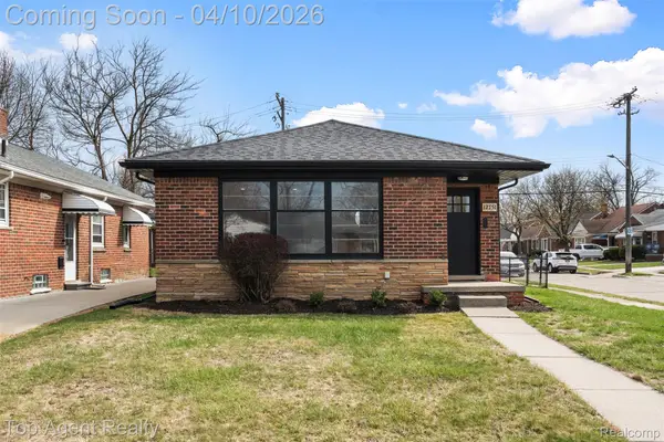 12751 Oak Park Boulevard, OakPark, MI 48237