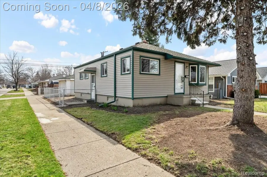 7807 Monroe Boulevard, Taylor, MI 48180 - #2