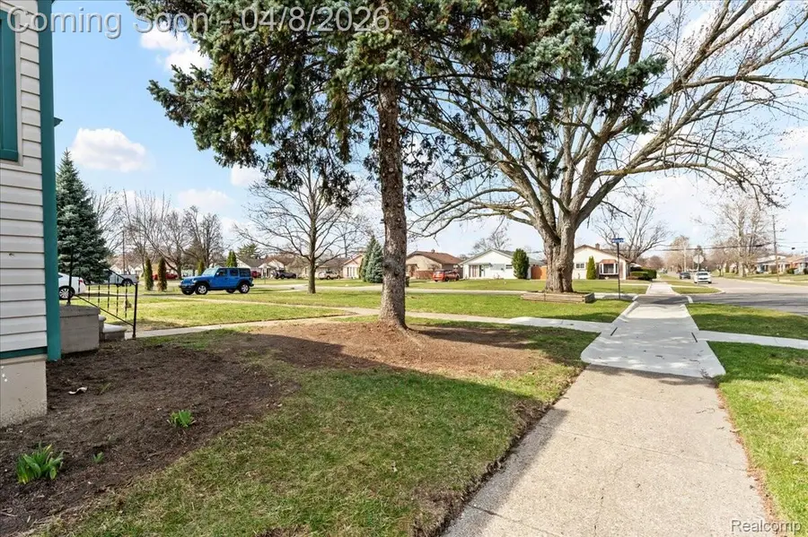 7807 Monroe Boulevard, Taylor, MI 48180 - #3