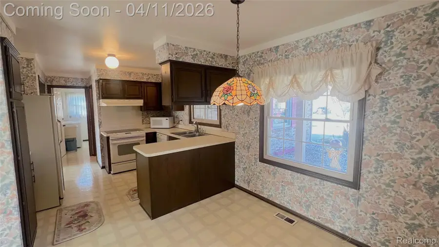 20130 Southampton Drive, Livonia, MI 48152 - #2