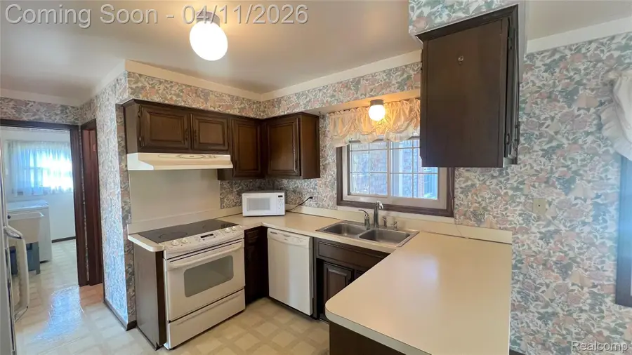 20130 Southampton Drive, Livonia, MI 48152 - #3