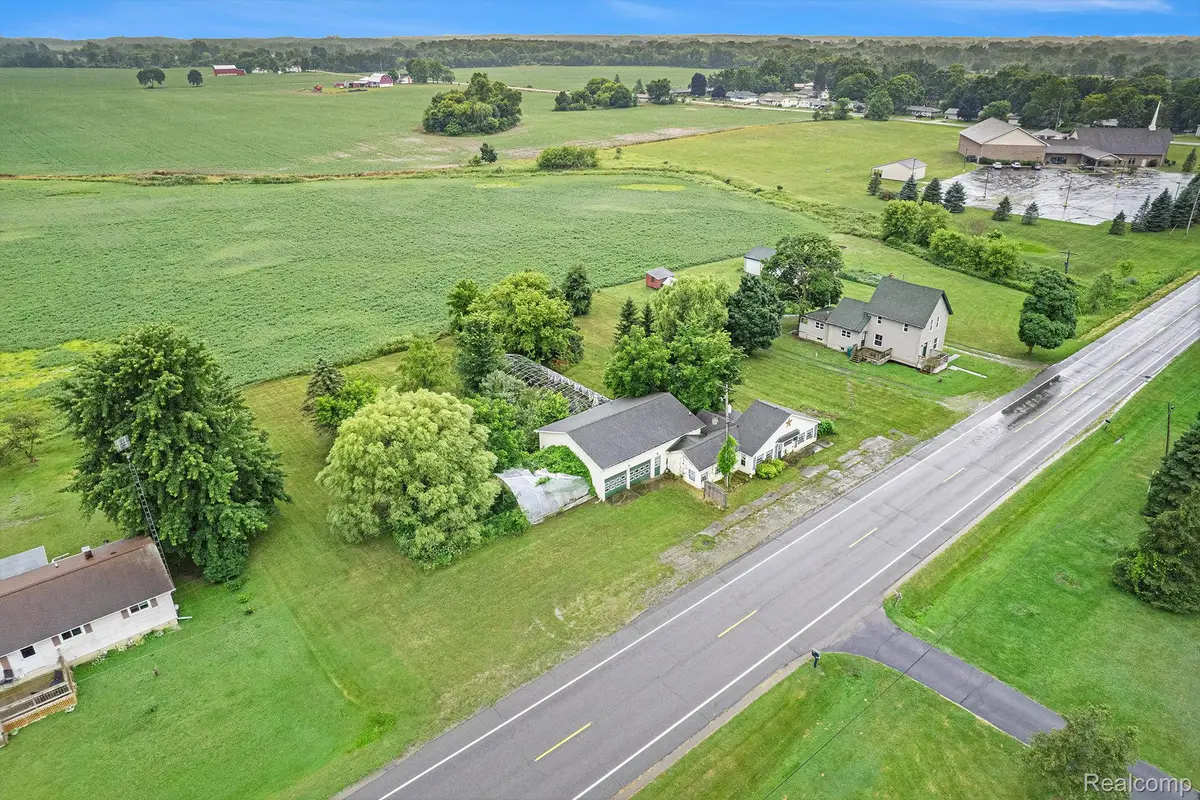 10122 E Newburg Road, Durand, MI 48429 - #1