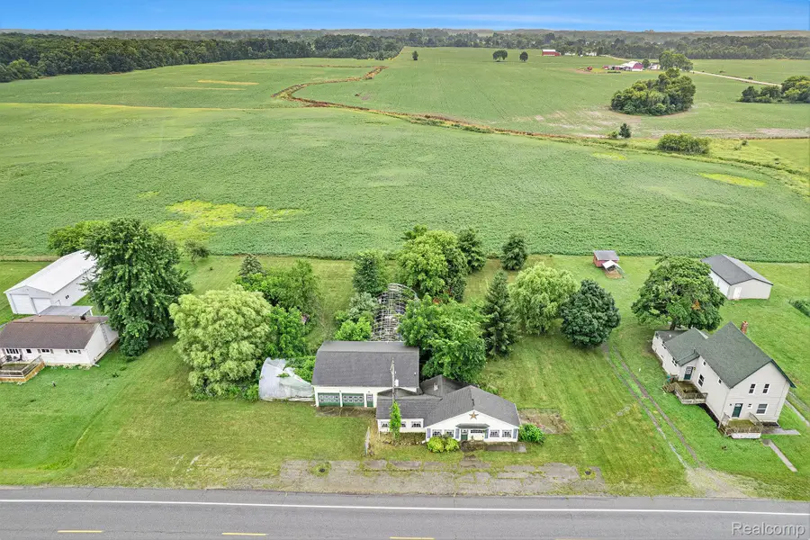 10122 E Newburg Road, Durand, MI 48429 - #2