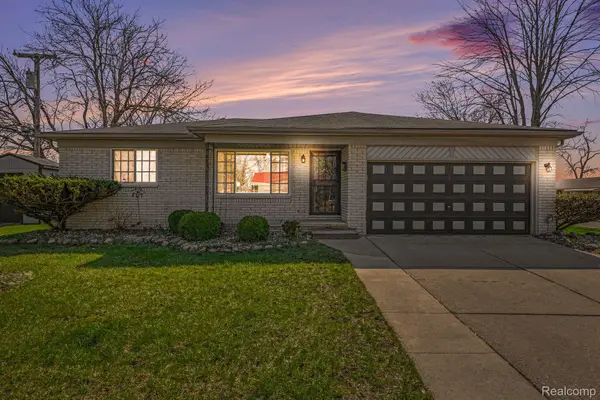 99 Inches Street, MtClemens, MI 48043