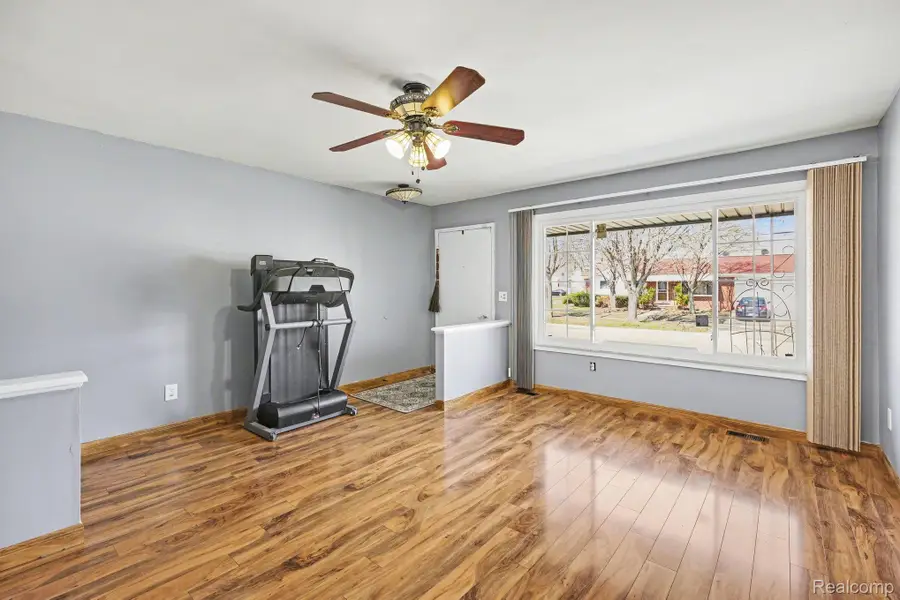 99 Inches Street, Mount Clemens, MI 48043 - #2