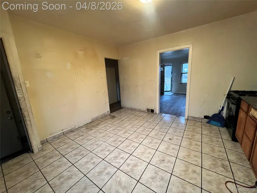 3168 Berkshire Avenue, Warren, MI 48091 - #3