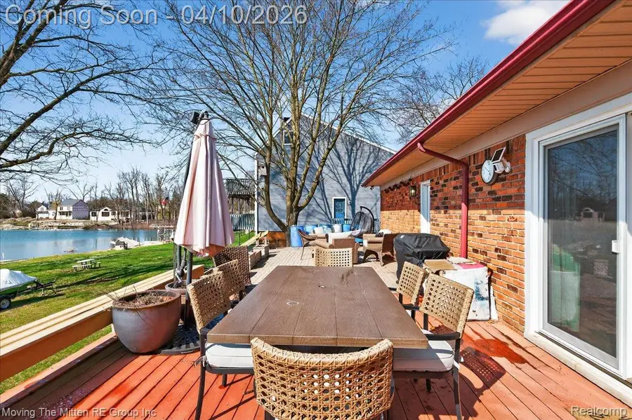 2965 Barkman Drive, Waterford, MI 48329 - #2