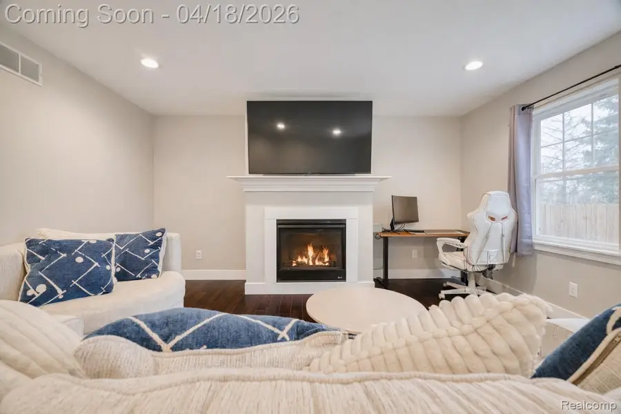 23092 Berdeno Avenue, Hazel Park, MI 48030 - #3