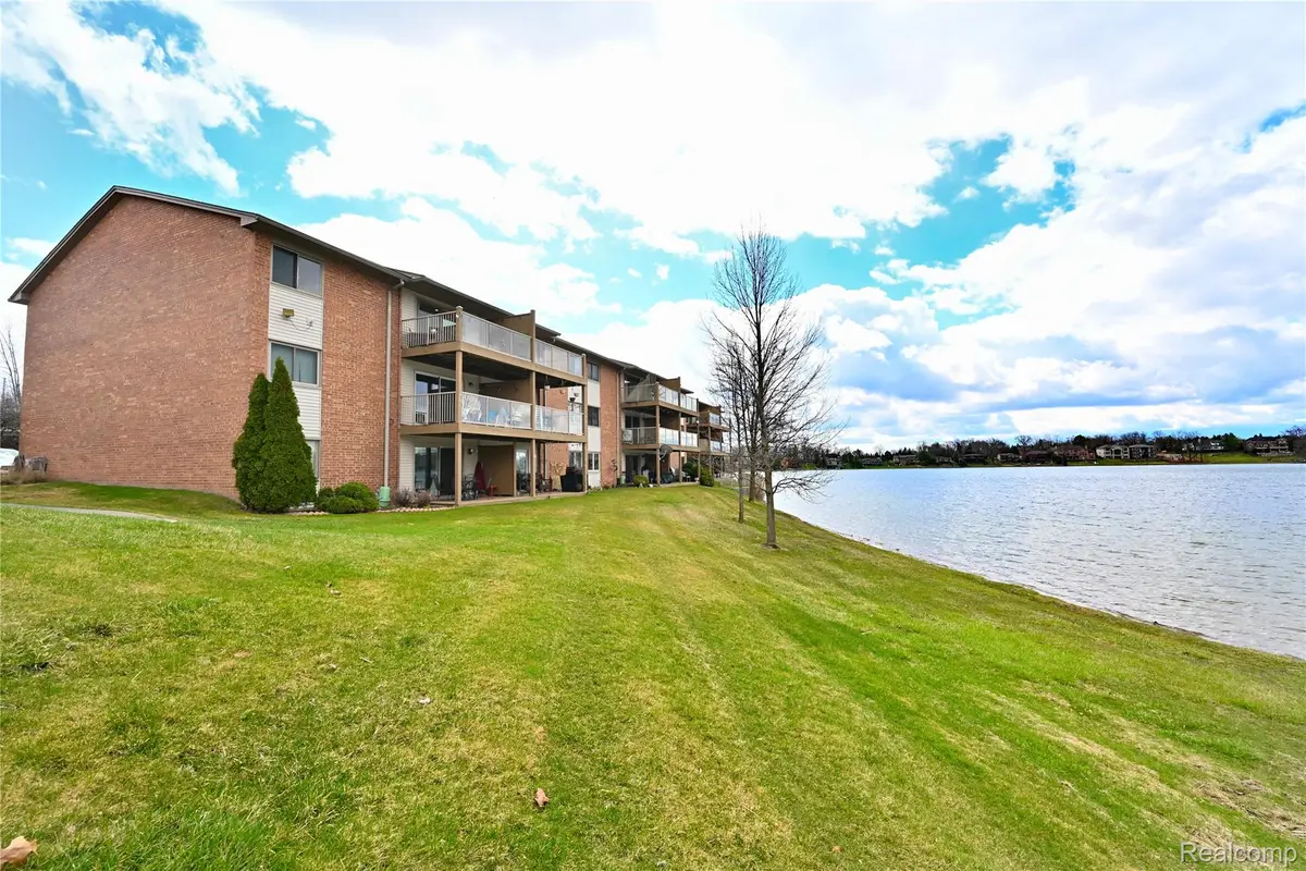1966 Klingensmith Road #18C, Bloomfield Hills, MI 48302 - #1