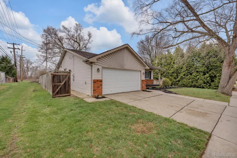 714 9th Street, Wyandotte, MI 48192 - #3