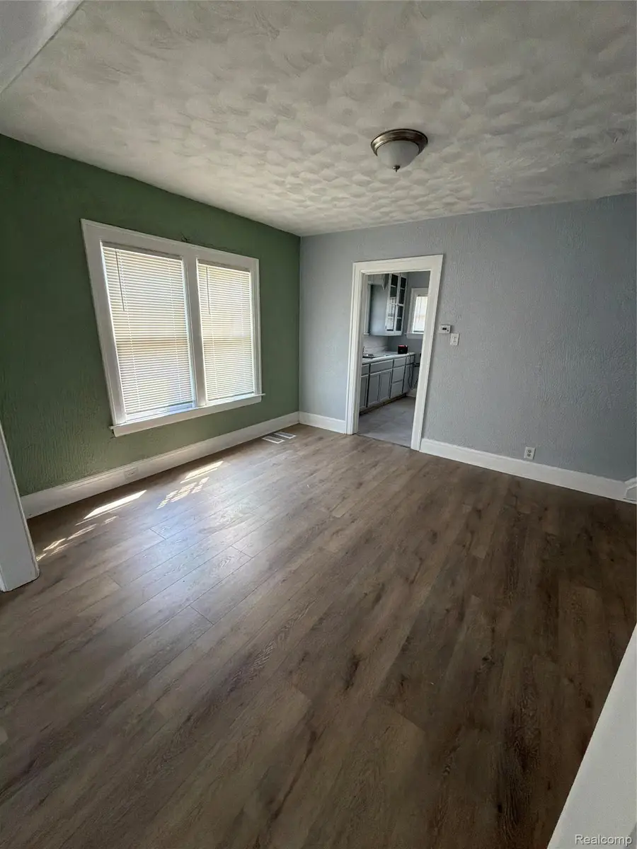 121 Jones Street, Mount Clemens, MI 48043 - #3