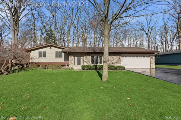 2835 Aspen Lane, Bloomfield, MI 48302