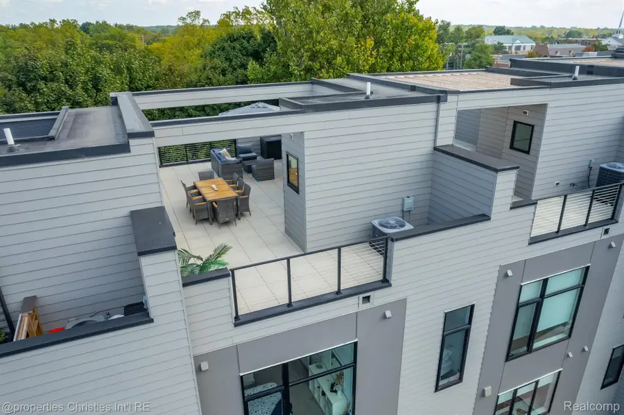 108 N Center Cove, Northville, MI 48167 - #2