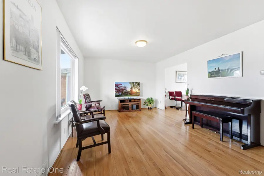 14262 Dundee Street, Riverview, MI 48193 - #3