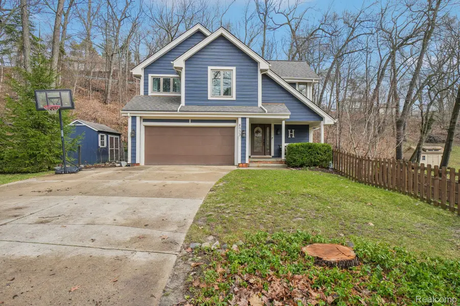 8933 Minne Wanna Road, Clarkston, MI 48348 - #2