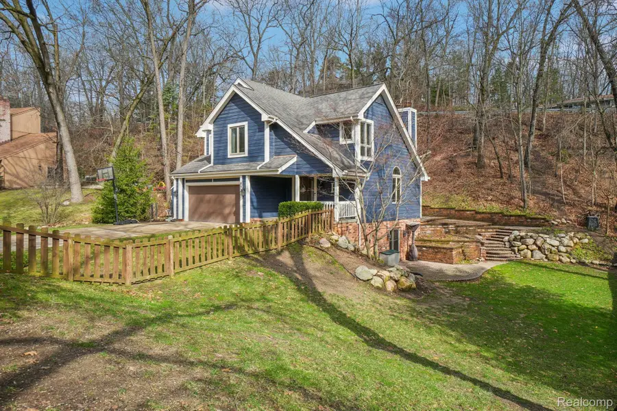 8933 Minne Wanna Road, Clarkston, MI 48348 - #3