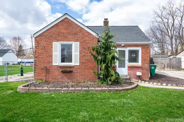1147 Harrison Avenue, GardenCity, MI 48135