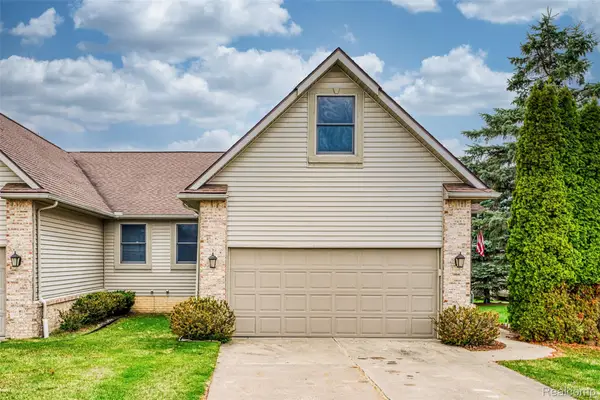 216 Canterbury Court, Linden, MI 48451