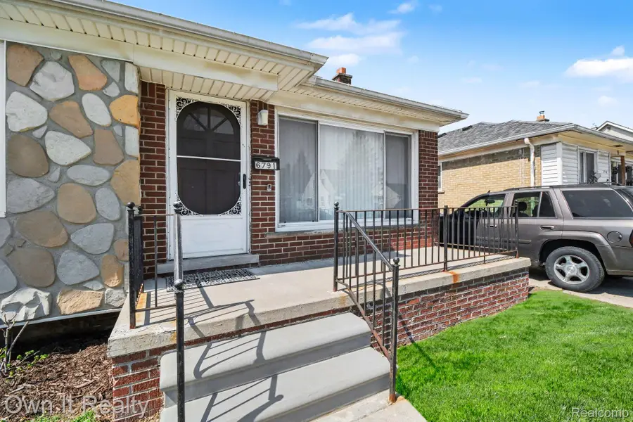 6791 Winthrop Street, Detroit, MI 48228 - #2