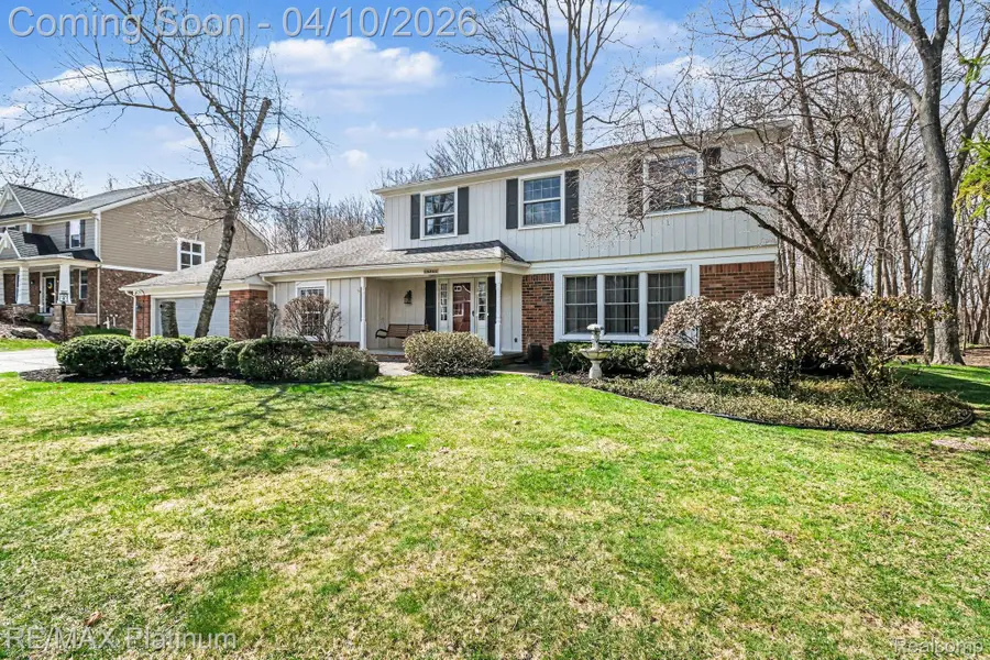 28861 Forest Ridge Drive, Farmington, MI 48331 - #2