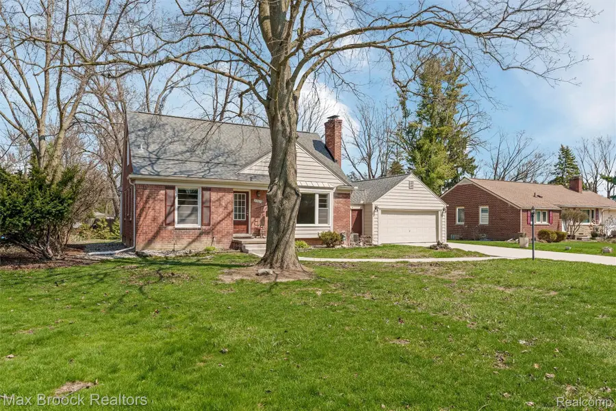 2307 Bedford Road, Bloomfield, MI 48302 - #2