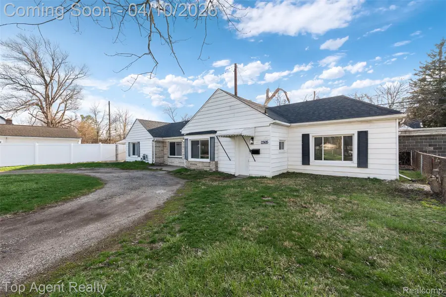 23615 Columbus Avenue, Warren, MI 48089 - #2